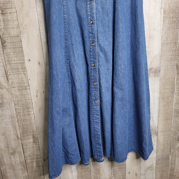 Eddie Bauer Vintage Blue Denim Button-Down Dress. Size Medium. Cotton. - Picture 4 of 13